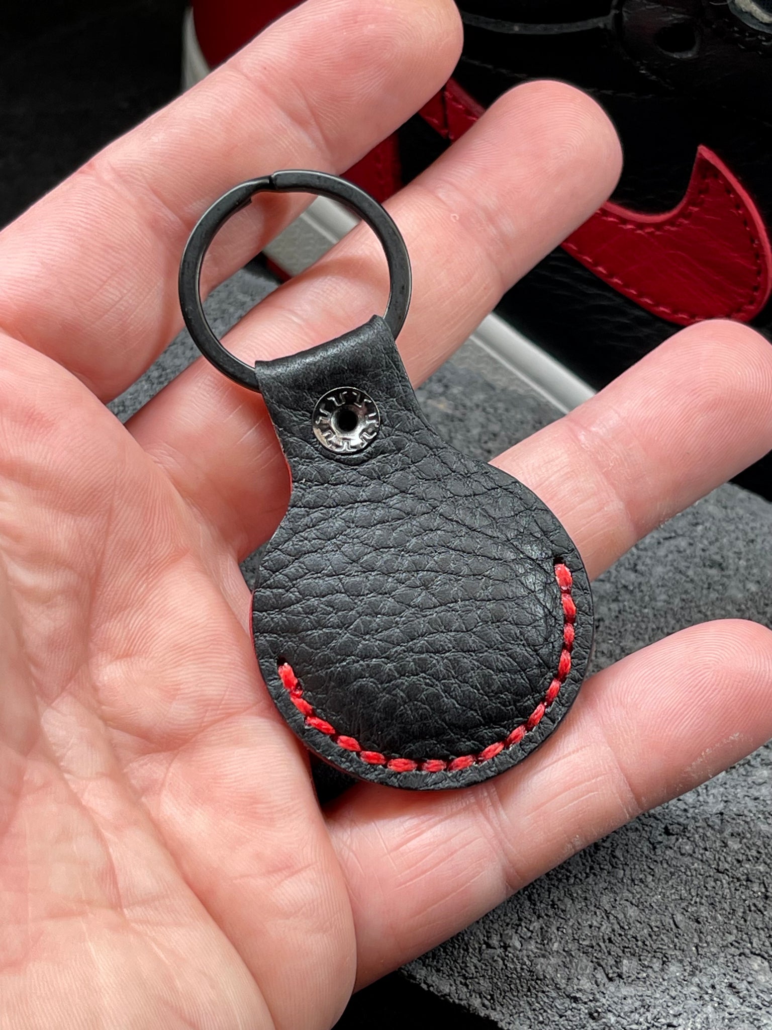 AJ1 Bred Air Tag Holder